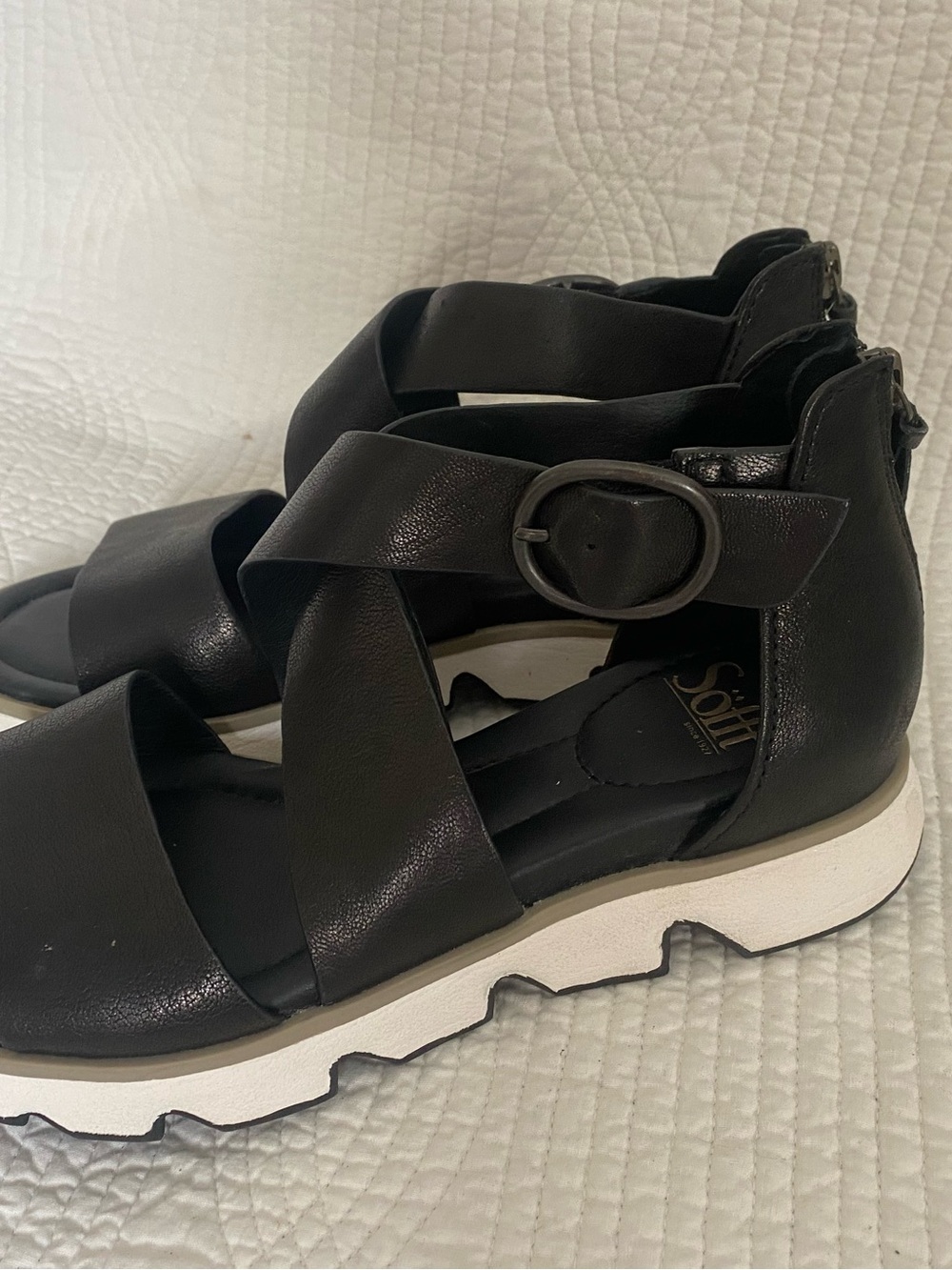 Sofft Black Crisscross Buckle Platform Sandal